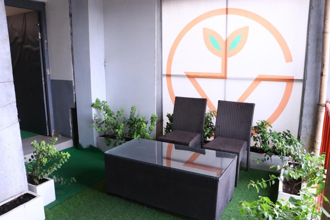 Virohaa Garden Hotel Ghaziabad Esterno foto