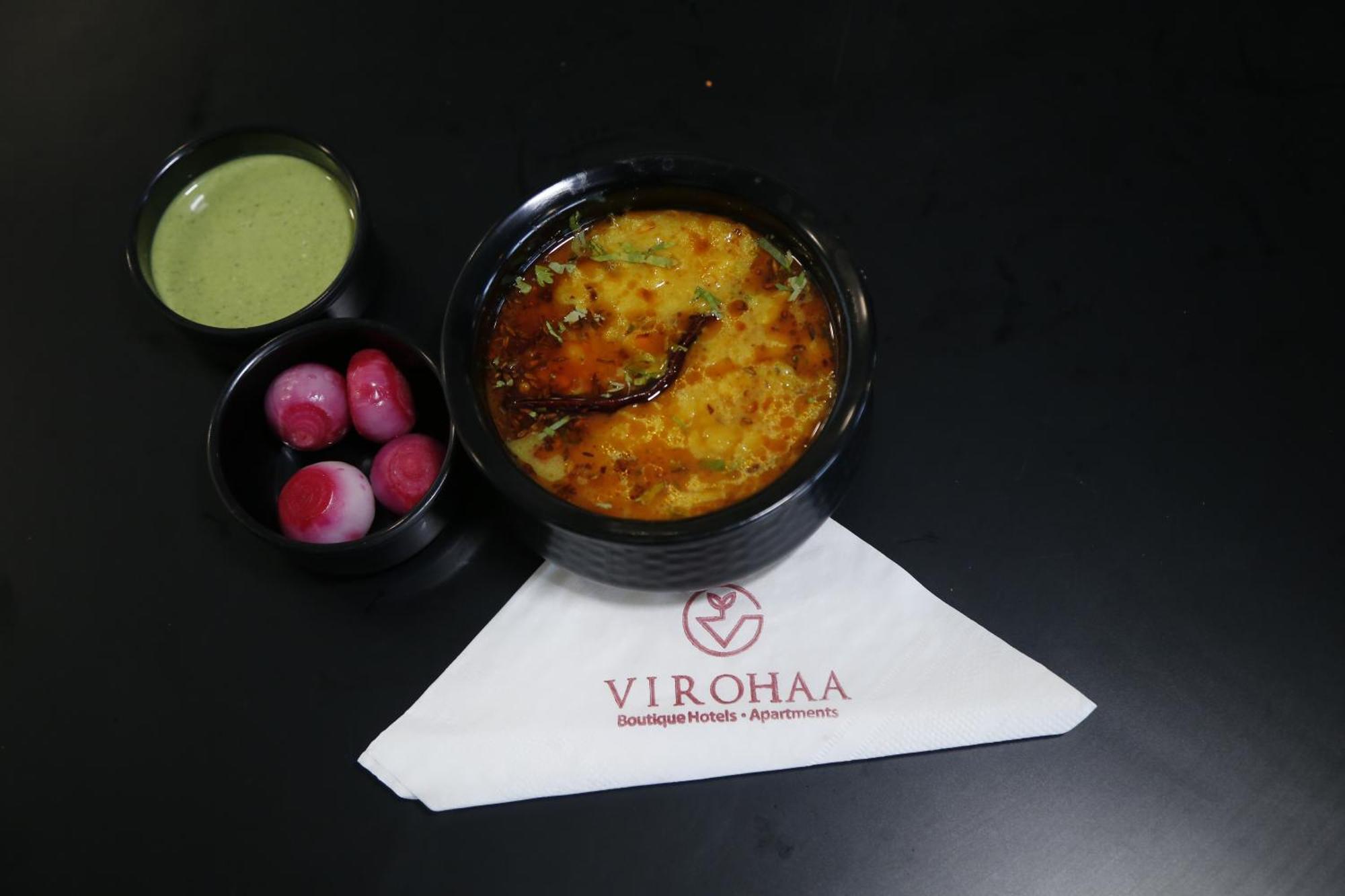 Virohaa Garden Hotel Ghaziabad Esterno foto