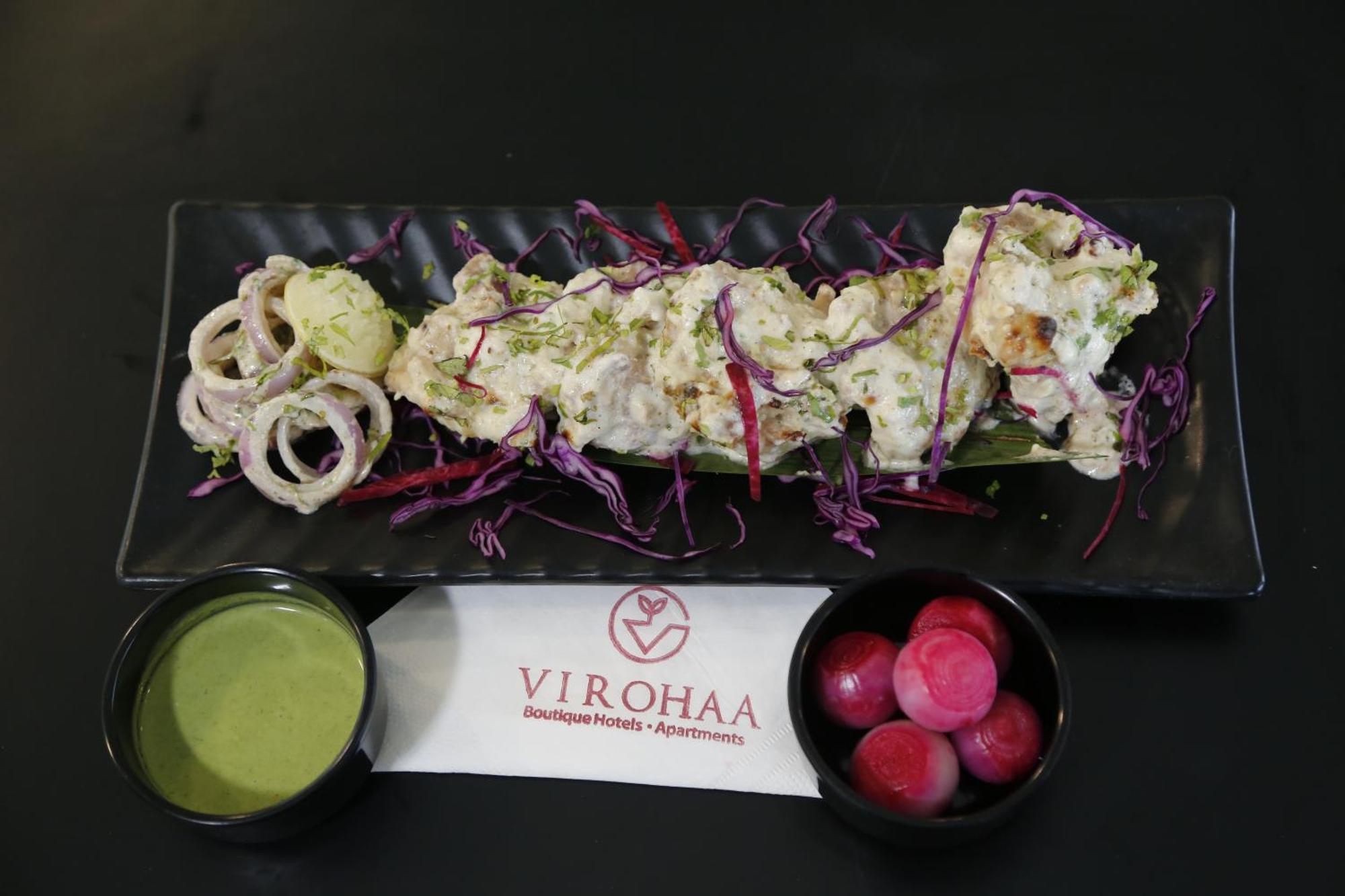 Virohaa Garden Hotel Ghaziabad Esterno foto