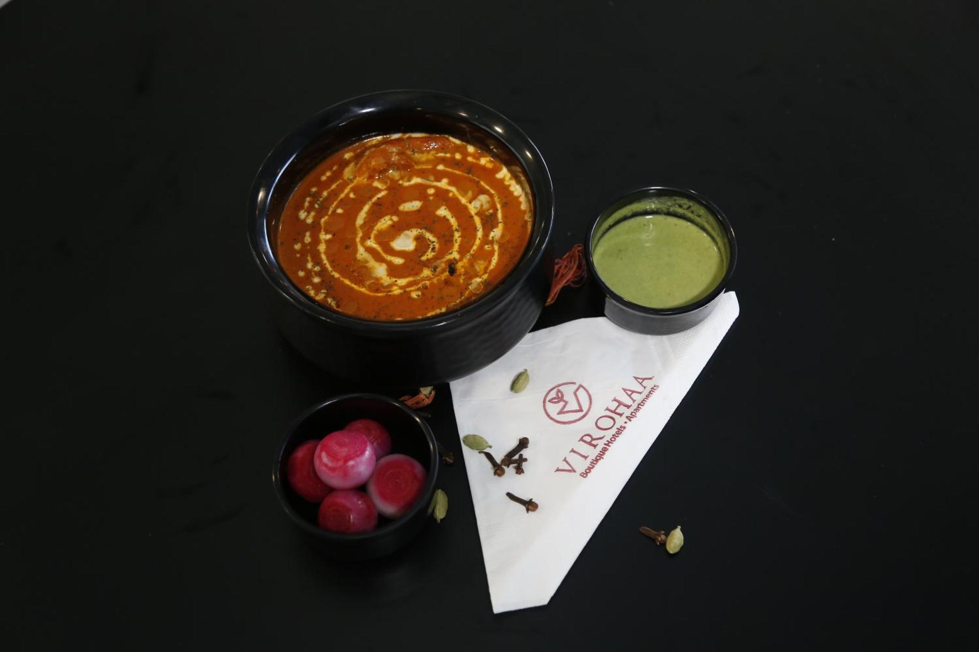 Virohaa Garden Hotel Ghaziabad Esterno foto